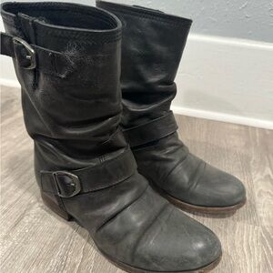 Women's Black Leather Boots - Sketchers